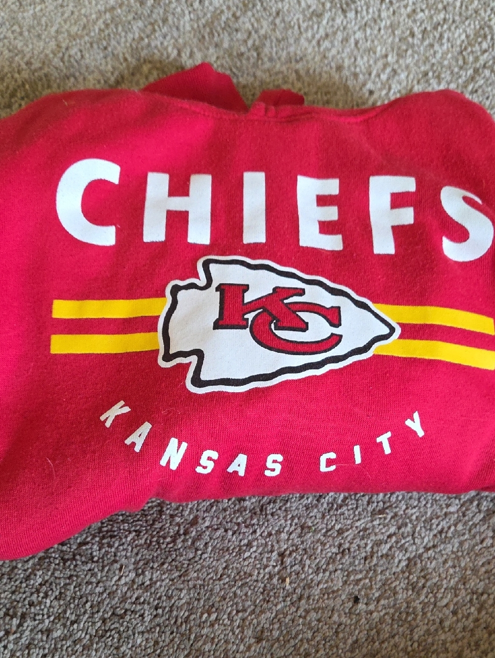 New without tag. Kansas City Chiefs Red Graphic Sweatshirt 14-16